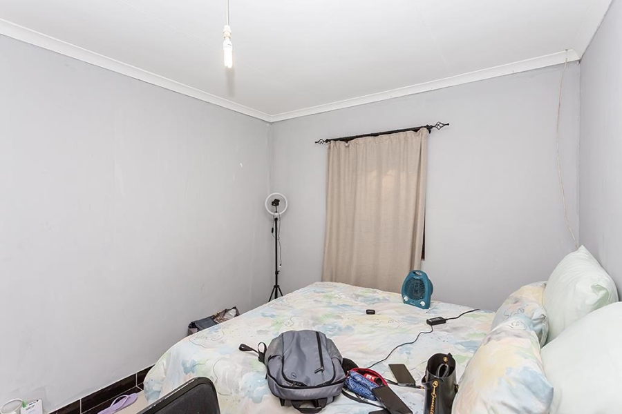 9 Bedroom Property for Sale in Phoenix Western Cape